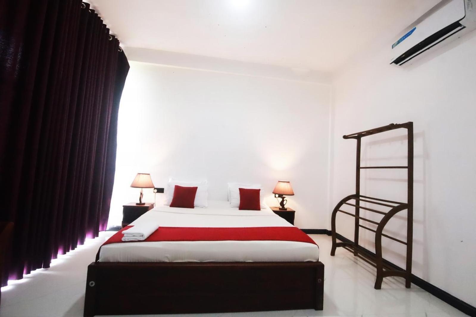 Ciel Star Anuradhapura Hotel Exterior foto