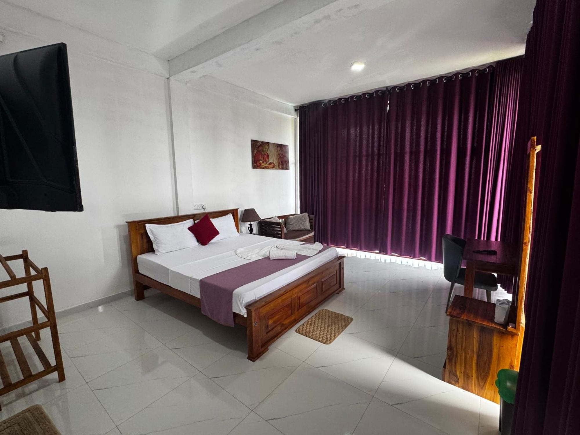 Ciel Star Anuradhapura Hotel Exterior foto
